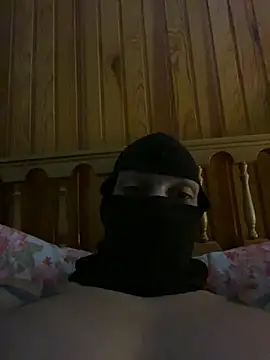 Chrisisnaked webcam show