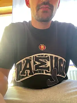 Chrisisnaked webcam show
