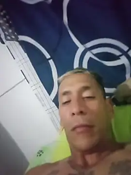 Elmono__1 Webcam show