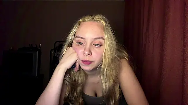 Flaffy_Bombyy webcam show