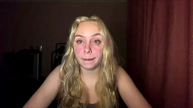 Flaffy_Bombyy webcam show