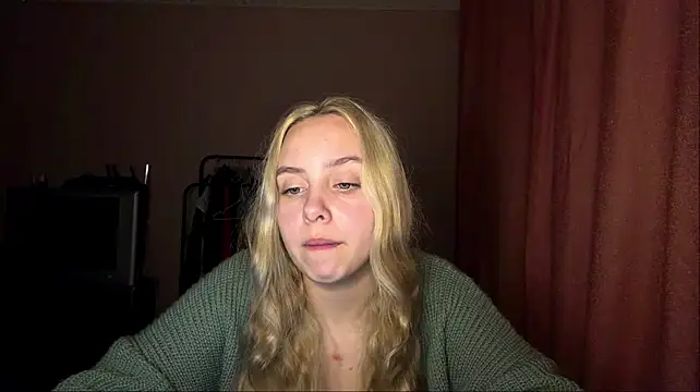 Flaffy_Bombyy webcam show