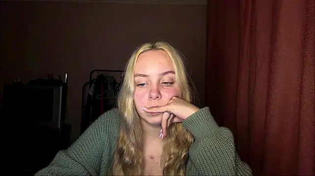 Flaffy_Bombyy webcam show