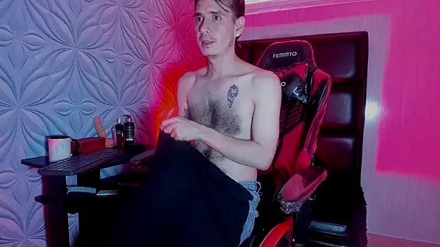 Show modela Mikesub_ na web-kameri
