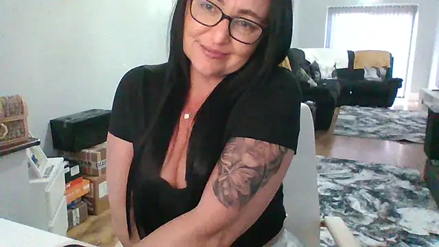 HousewifeAnna – webcam-show