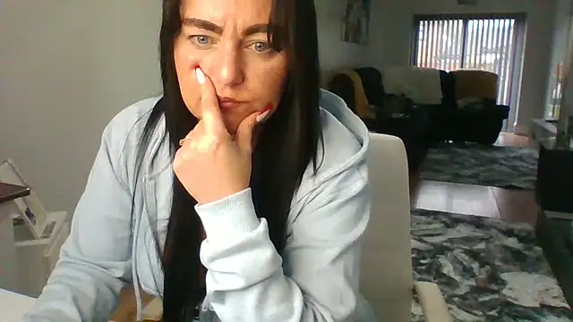HousewifeAnna Webcam show