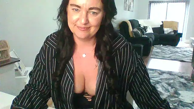 HousewifeAnna's Webcam Show