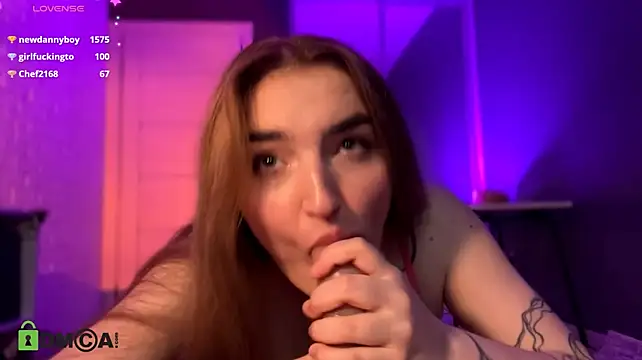 RinaAverEdgen Webbikameraesitys