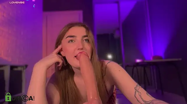 Webkamerová show RinaAverEdge