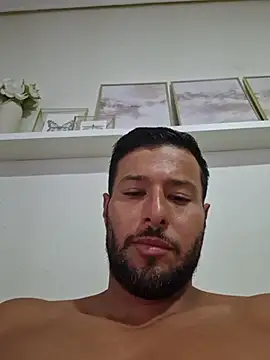 -juancho-: διαδικτυακό σόου στην κάμερα