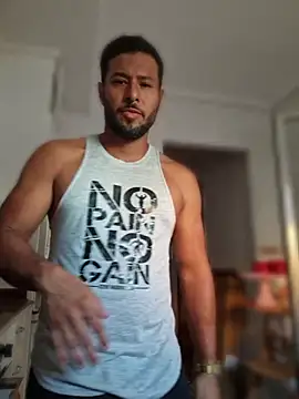-juancho-: διαδικτυακό σόου στην κάμερα