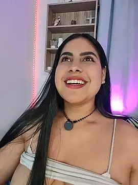 Show modela Axl_Lin na web-kameri