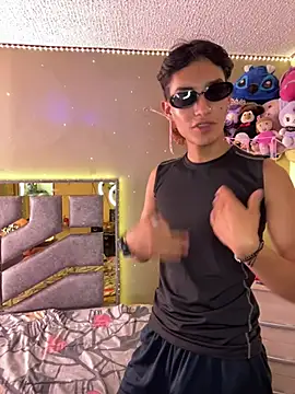 AndrewV07 Webcam-Show