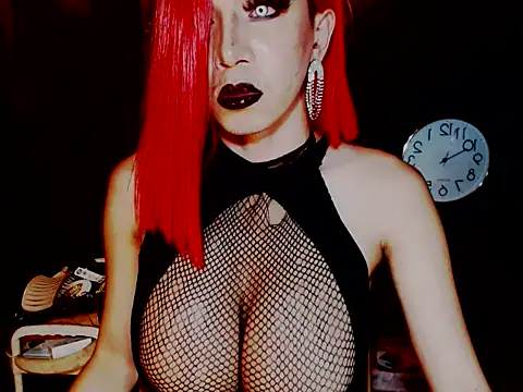 MistressPaola Show in webcam