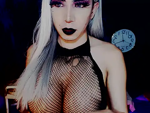MistressPaola Show in webcam