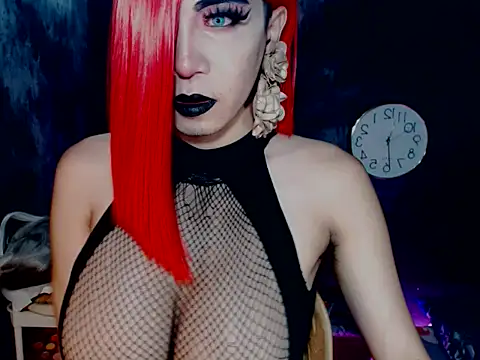 Show modela MistressPaola na web-kameri