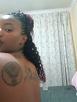צ'אט XXX בשידור חי של Tall_Bella