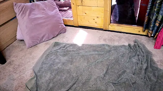 غرفة دردشة LittleMe97 المباشرة