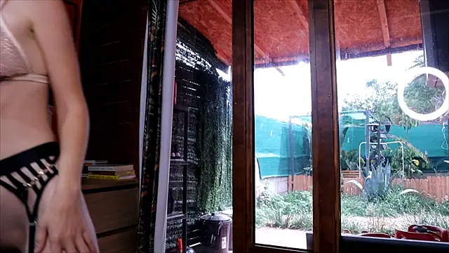 LittleMe97 ও য়েবক্যাম শো