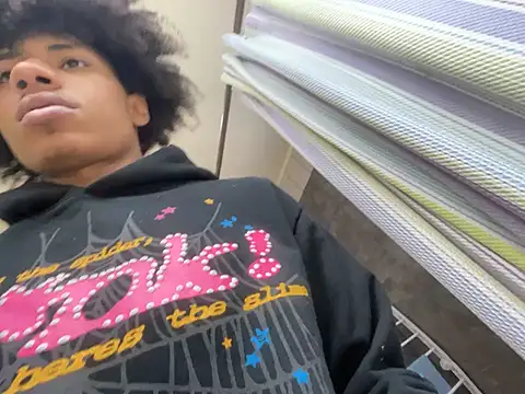 mandingoomann5's Webcam Show