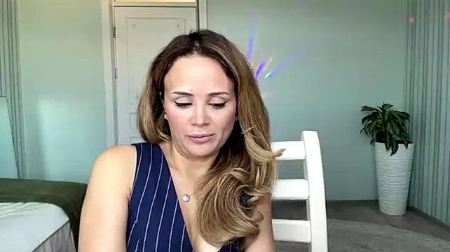SayraPie Show in webcam