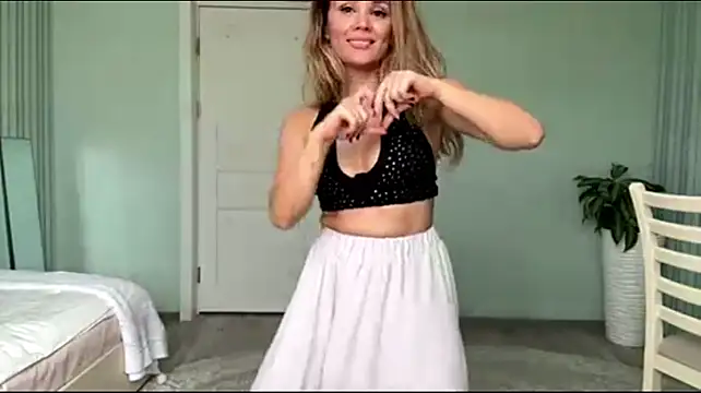 SayraPie's Live XXX Chat