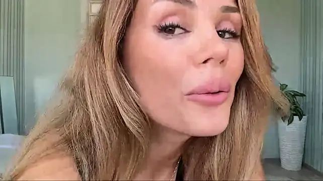 SayraPie 라이브 XXX 채팅