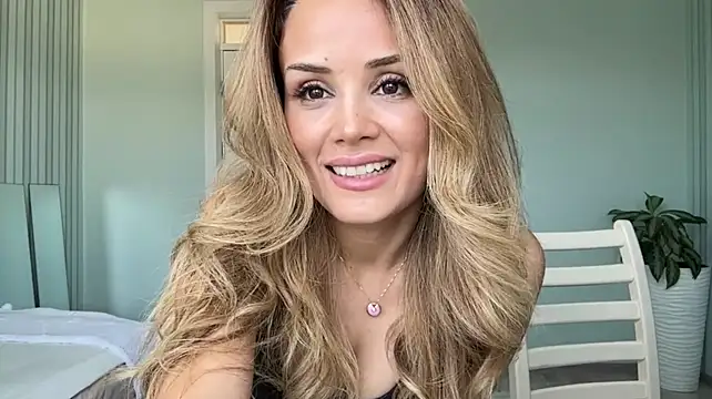 SayraPie Live XXX-chat