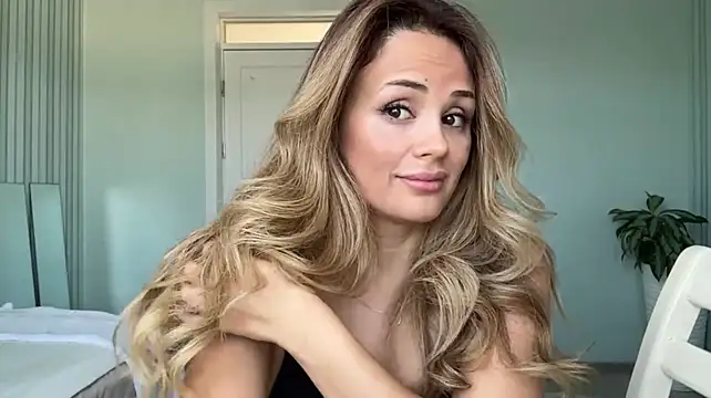 SayraPie Webcam Show