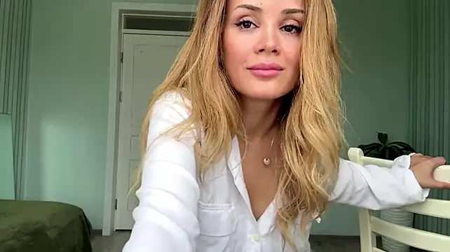 SayraPie's Webcam Show
