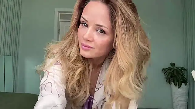 SayraPie's Webcam Show