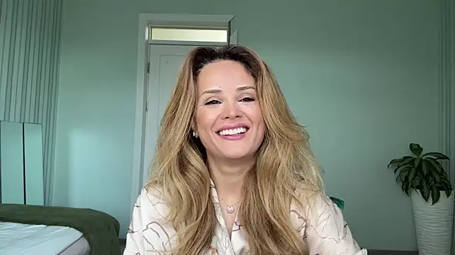 SayraPie – webcam-show