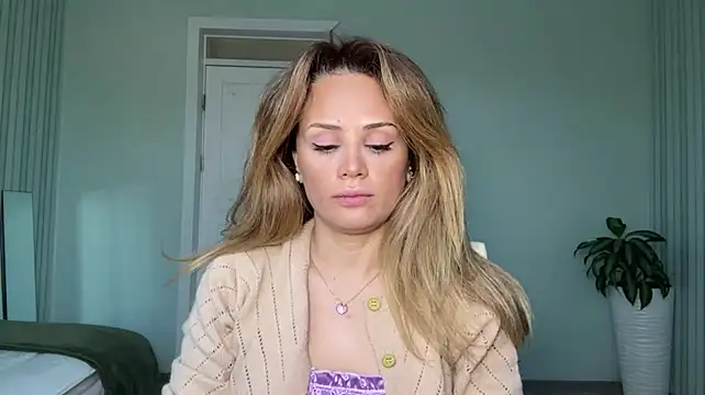دردشة SayraPie الجنسية المباشرة