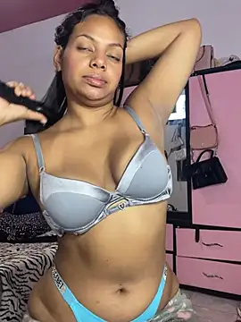 Zafiro_fun's Webcam Show