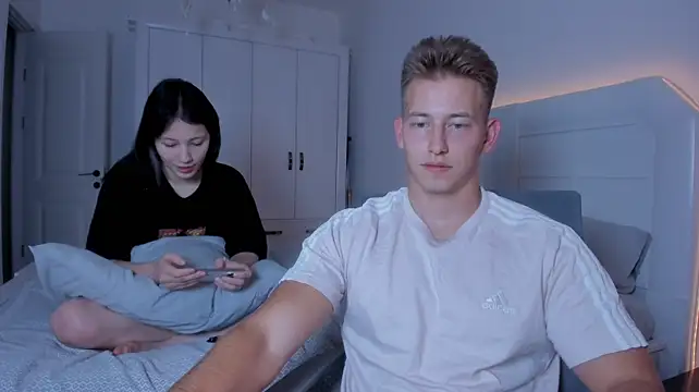 youfindus: вебкам-шоу