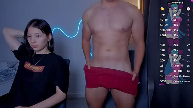 Show modela youfindus na web-kameri