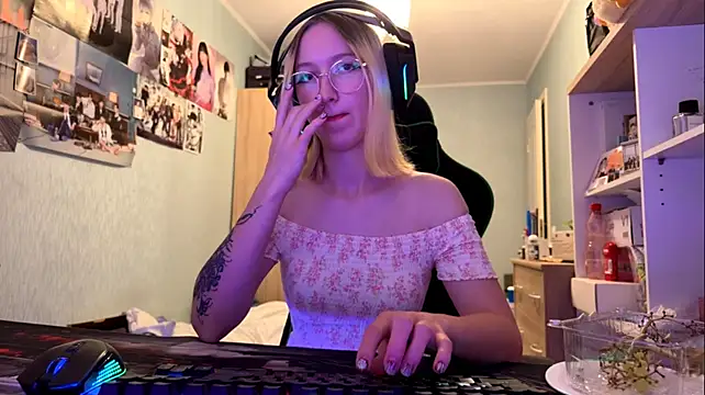 Show modela SoniaKotts na web-kameri