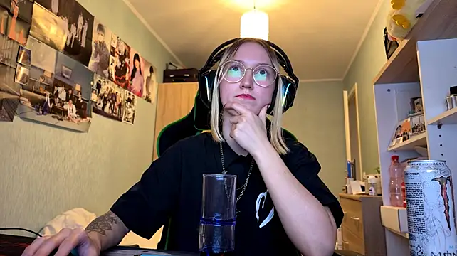 SoniaKotts' Webcam Show