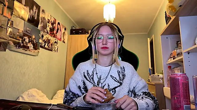 Show modela SoniaKotts na web-kameri