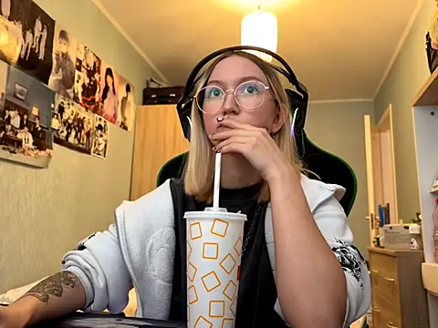 Webkamerová show SoniaKotts