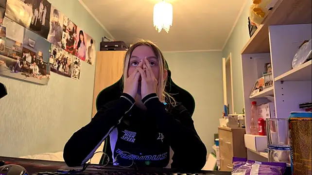 Webkamerová show SoniaKotts