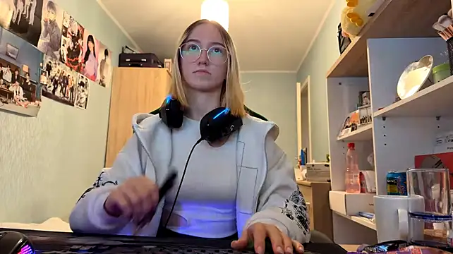 XXX chat uživo modela SoniaKotts