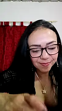 Show modela CrissDessire na web-kameri