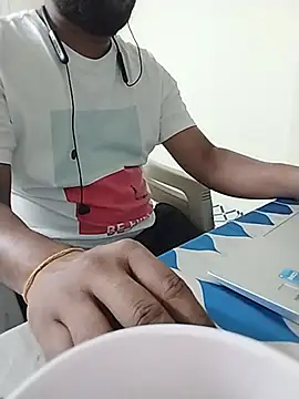ragda_boyn Webbikameraesitys
