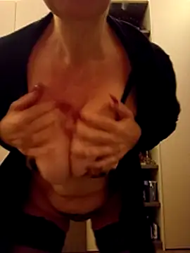 dolcissimaeffe Show in webcam