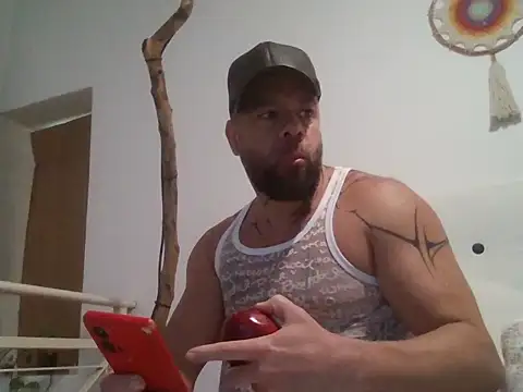 LatinoSensual45 Show in webcam