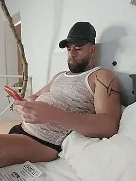 LatinoSensual45: διαδικτυακό σόου στην κάμερα