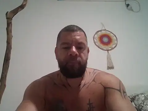 Show modela LatinoSensual45 na web-kameri