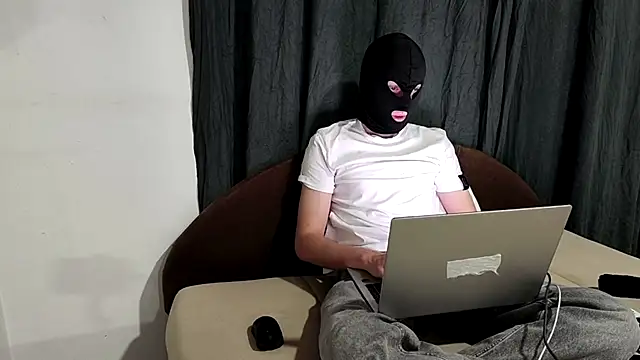 DeletedMemby Webcamshow