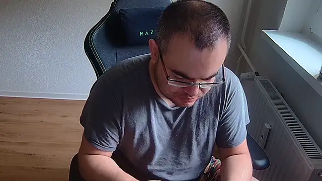 Latexboy893 Webcam show